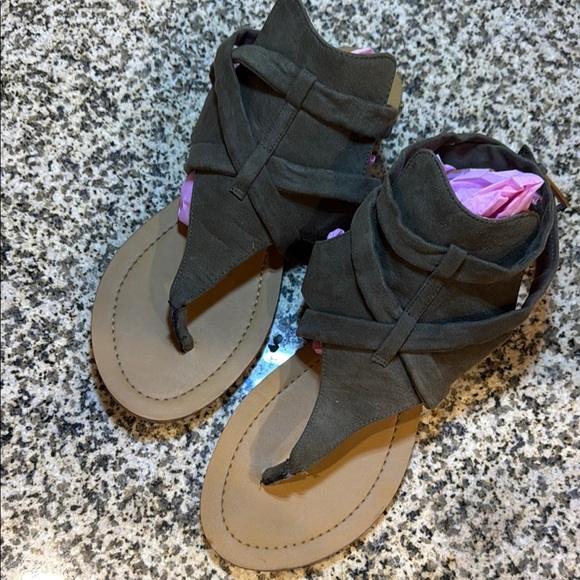 Jessica Simpson Brown Thong Sandals with Ankle Support - Picture 2 of 6